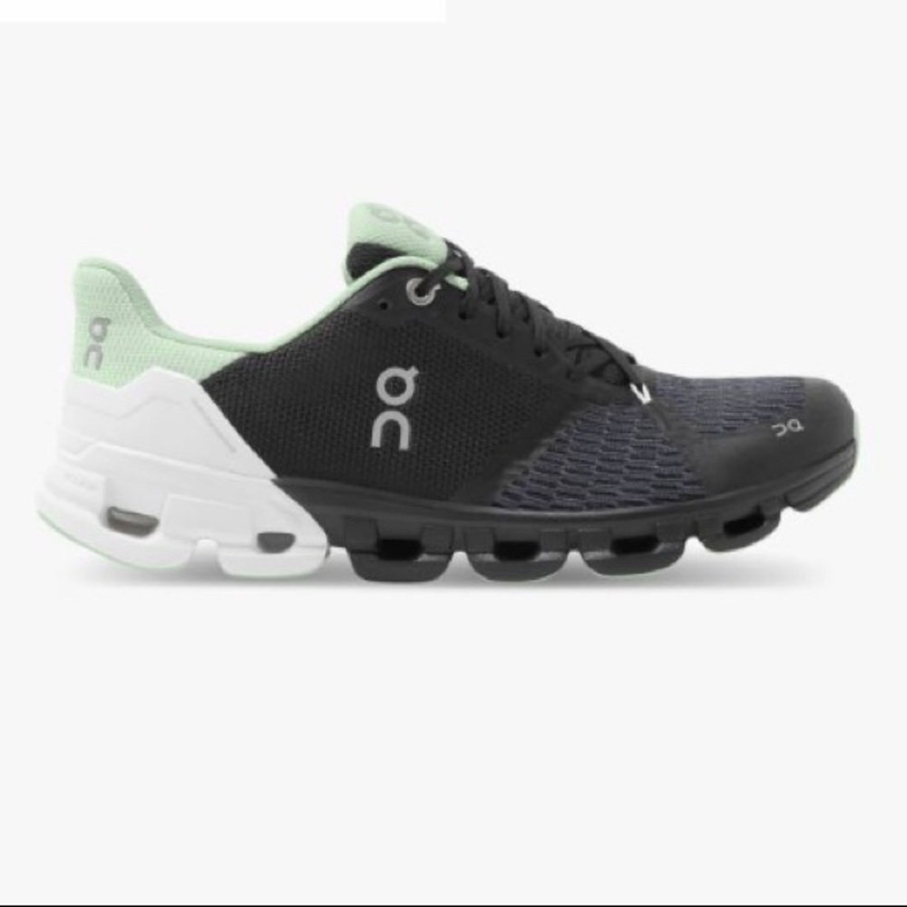 On Cloudflyer wide running shoes